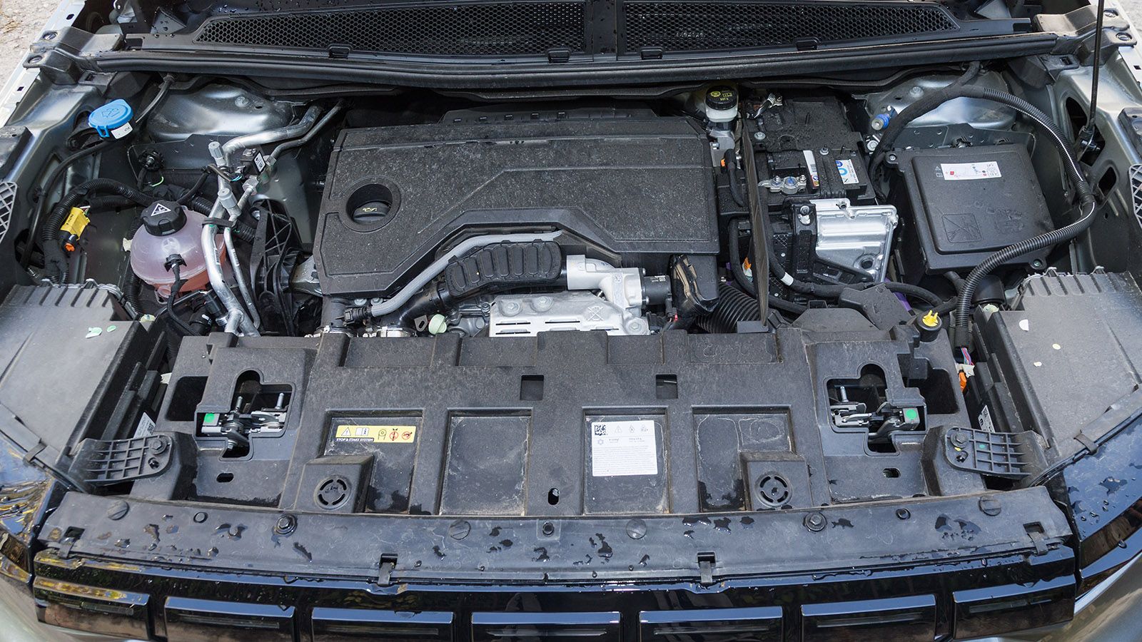 Δοκιμή Jeep Compass e-Hybrid 145 PS: Καίει 5,5 λτ. στο ταξίδι, χωράει οικογένεια